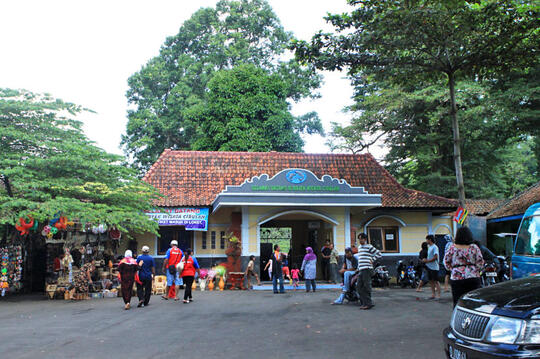 -Tempat Wisata Yang Wajib Di Kunjungi Di Kota Kuningan jawa Barat -
