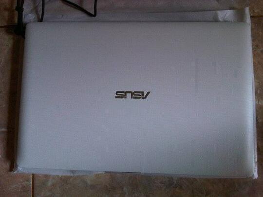 ASUS X2001E Barang Ajib Banget Gan