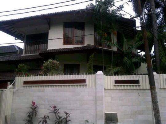 For SALE! Rumah Kemang Utara 100m dari McD Kemang Raya! Harga Down to Earth!!
