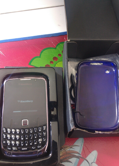 blackberry gemini 3G 9330 masukk gan ..