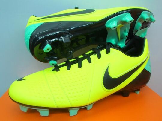 sepatu bola nike ctr360 libretto