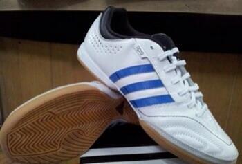 adidas 11nova indoor