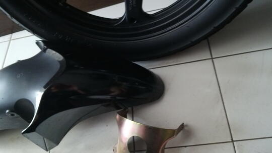 Jual Velg Tiger Revo Ori 18 + spakbor depan