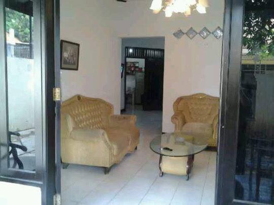 Di Jual Rumah Tingkat Jakarta Timur Lokasi Strategis!! CTRL-D dlu :D
