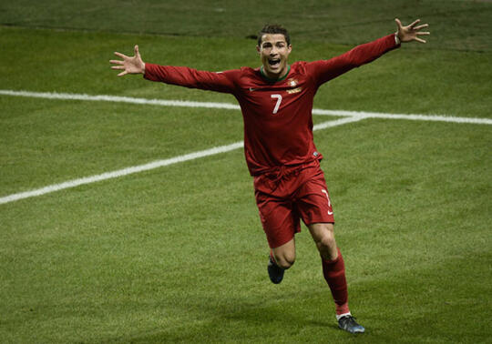 Percakapan Ibra dengan Ronaldo.....Ibra dibungkam oleh CR7 dengan Gol-Golnya