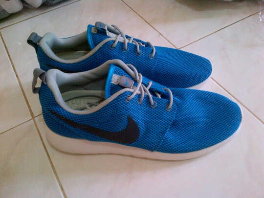 Terjual sepatu nike roshe run original size hanya ada 41 42 42,5 original |  KASKUS