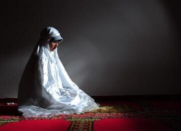 10 Karakter Perempuan Sholihah