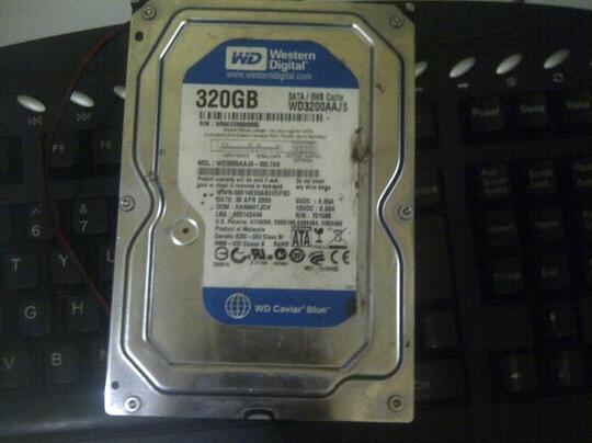 jual hard disk pc 3,5" 320Gb wdc sata 2, (bandung)