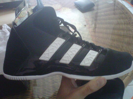 BNIB Sepatu Basket Adidas TD3 Commander Original MURMER (jual kekecilan)