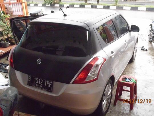 Terjual PENGERJAAN TUTUP STIKER MOBIL  FULL BODY KAP  