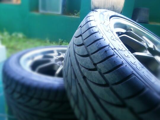 Jual Velg R17 + Ban Achiless 17/45/215 (Doubel PCD; 8 hole - 100/114)