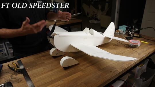Kit pesawat dari Flitetest.com (buka dulu ya.)