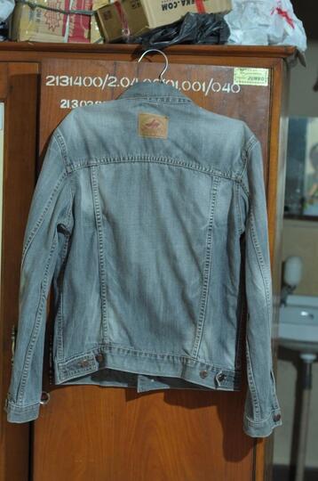 5700 Koleksi Model Jaket Jeans Lea Gratis Terbaik