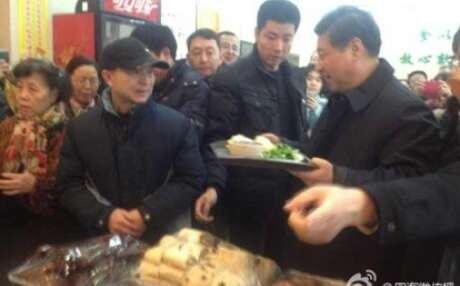 Presiden China Saat Makan di Restoran Bakpao Pinggir Jalan