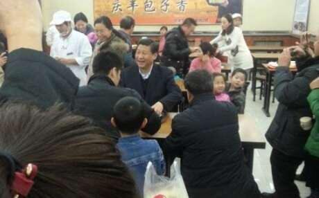 Presiden China Saat Makan di Restoran Bakpao Pinggir Jalan