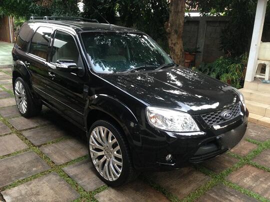 Jual FORD ESCAPE 2012 Muluussss