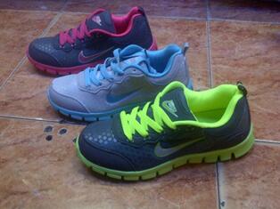 sepatu converse,vans,toms,zara,adidas porsche,puma,reebok,kickers,macbeth,new balance