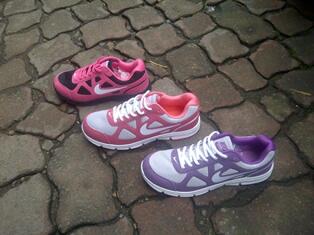 sepatu converse,vans,toms,zara,adidas porsche,puma,reebok,kickers,macbeth,new balance