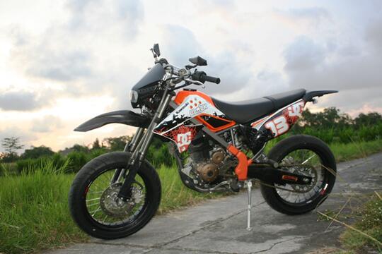 Terjual VARIASI  MOTOR  TRAIL KAWASAKI KLX  DTRACKER 150 