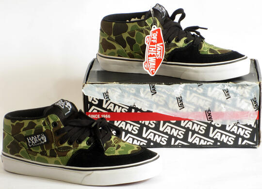 mens black skecher shoes