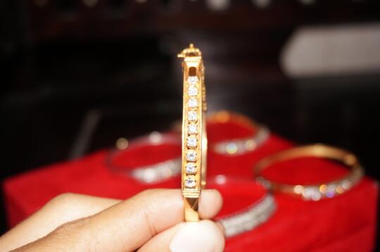 Gelang Kalung dan Cincin Berlian Ekslusif Harga Mantaffff.. Cek aj Gan..