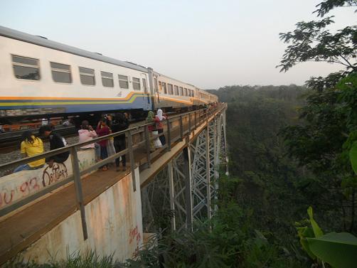 Jalur Jalur Kereta Api Yang Sudah Tidak Aktif Di Indonesia Page 2 Kaskus