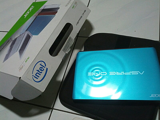 Laptop Netbook ACER ASPIRE ONE D270 lkp grs resmi 1,3 Jakarta