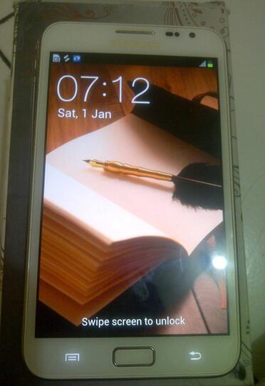 Samsung Galaxy Note 1 GT-N7000 White, Fullset, Ada bonus ( Surabaya )