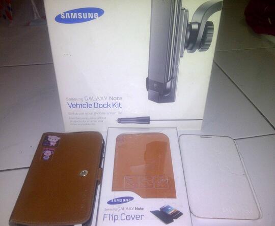 Samsung Galaxy Note 1 GT-N7000 White, Fullset, Ada bonus ( Surabaya )