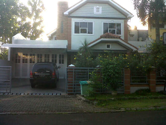 JUAL CEPAT BUTUH UANG - RUMAH DI BSD CITY MURAH NEGO STRATEGIS