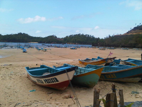 pacitan,jawa timur "pantai nya gan"