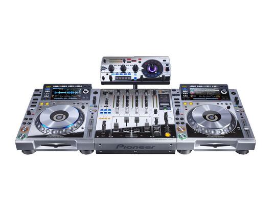 Pioneer XDJ-1000Mk2 and DJM-2000 Nexus DJ Equipment Package