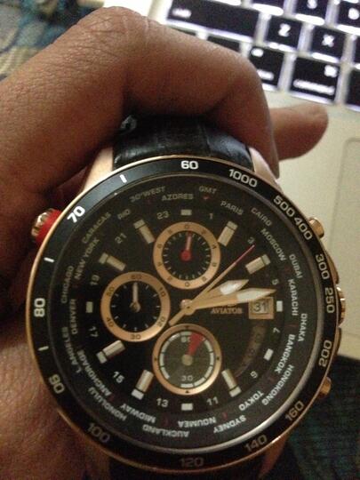 Reloj aviator sales avw8974g76