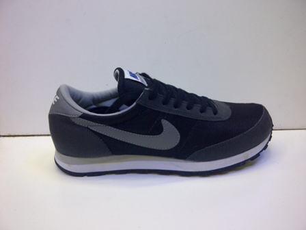 sepatu converse,vans,toms,zara,adidas porsche,puma,reebok,kickers,macbeth,new balance