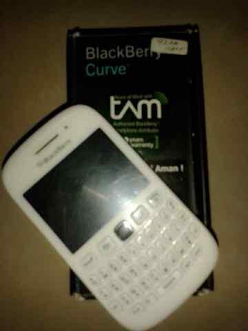 BLACKBERRY 9220 WARNA PUTIH GARANSI TAM JULI 2015