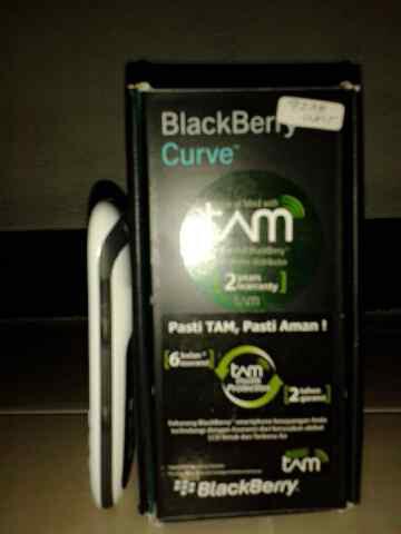 BLACKBERRY 9220 WARNA PUTIH GARANSI TAM JULI 2015