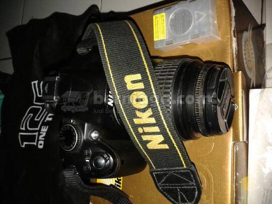 nikon D3000 kit non VR