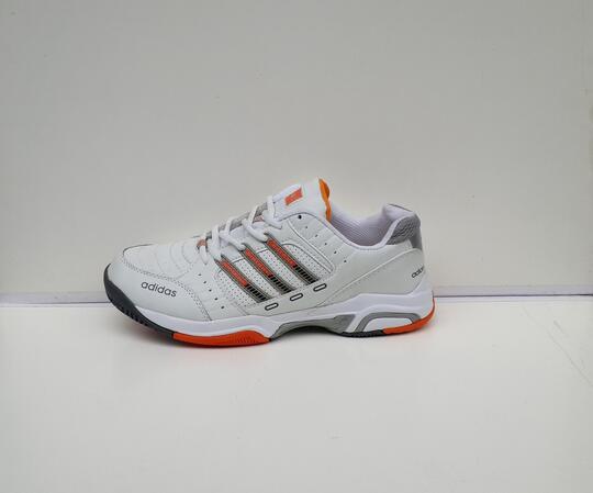 sepatu converse,vans,toms,zara,adidas porsche,puma,reebok,kickers,macbeth,new balance