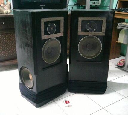 Terjual Speaker Acoustic Research AR.93 
