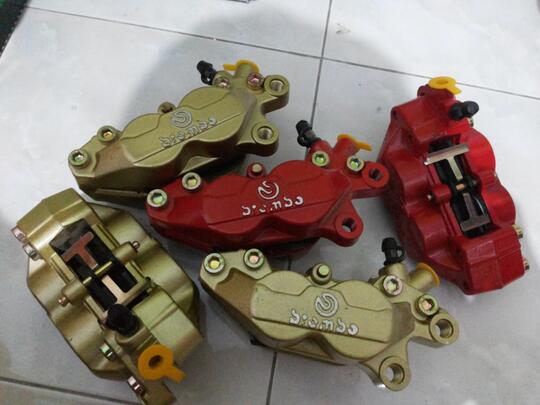 (WTS) KALIPER BREMBO 4 PISTON