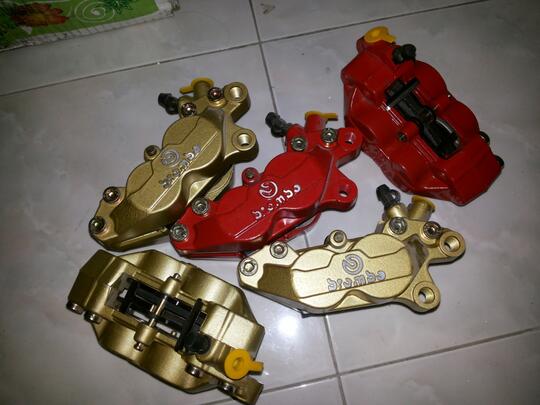 (WTS) KALIPER BREMBO 4 PISTON