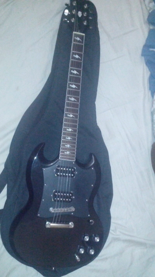 angus young epiphone