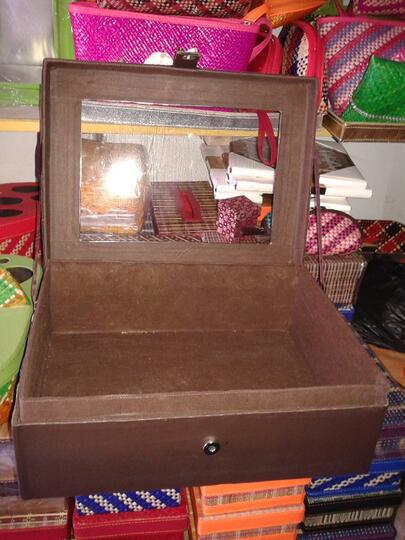 Kotak Hantaran Pernikahan Vynil Polos Kerajinan Rajapolah