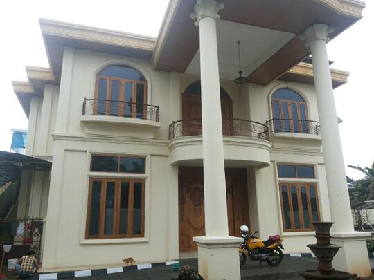 RUMAH MEWAH, PULOGEBANG-CAKUNG, SANGAT STRATEGIS, FULL JATI FURNISHED.