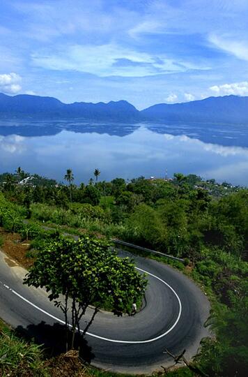 5 Rute Paling Asyik di Dunia Untuk Traveling Naik Motor