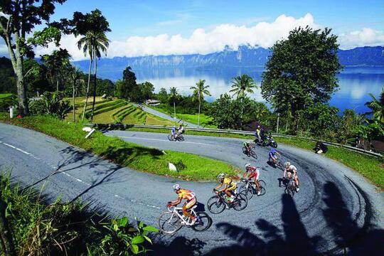 5 Rute Paling Asyik di Dunia Untuk Traveling Naik Motor
