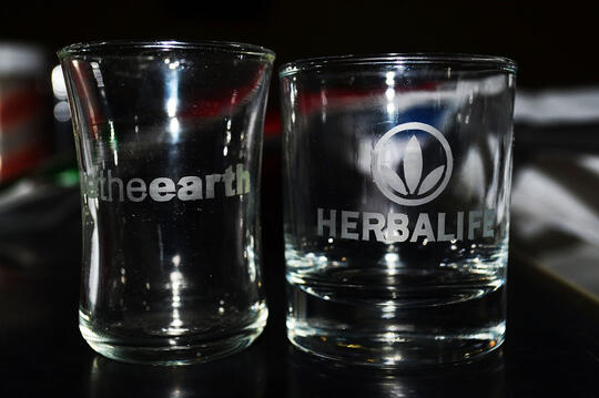 Aneka souvenir dan merchandise