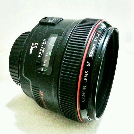 Dijual Cepat Lensa Canon 50mm 1.2 L Series.