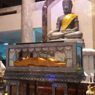 Blessing Thai Amulets (agaN Liu)