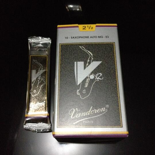 Dijual Reed Vandoren V12 for Alto Saxophone